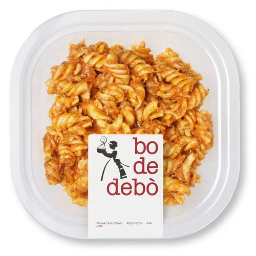 BO DE DEBÒ Pasta fussili amb tomàquet i tonyina