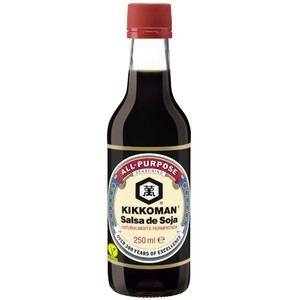 KIKKOMAN Salsa de soja